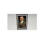 Hayat Poster takım elbiseli Mustafa Kemal Atatürk çerçeve görünümlü retro ahşap tablo poster