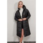 Hazelin Kadın Kapşonlu Uzun Oversize Şişme Mont HZL22W-BD151201 - 36 - Siyah