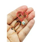 Heartcare Kalp Steteskop Broş – Sağlığın Ve Sevginin Simgesi