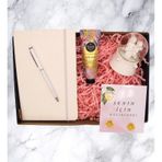 Hediye Kutusu - Defter & Kalem & Kar Küresi & Krem