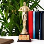 Hediye Vakti Yılın En Iyi Öpücüğü Tasarımlı Hediye Oscar Ödülü