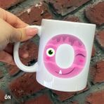 Hediyeci Abla Size Özel Neşeli Çocuk Harfli Ö Seramik Baskılı Beyaz Kupa Bardak