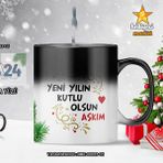 Hediyeci Market HMK-00023-05 Kişiye Özel 2024 Yılbaşı Temalı Sihirli Siyah Beyaz Kupa Bardak
