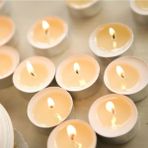 Hellove Kokusuz Küçük Renkli Mum 16 Lı Tealight Mum Dekoratif Mum - Kırmızı - 16 Adet
