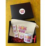 Hepsi Enteresan Kutuda Çikolatalı ve Clutch Çantalı "I LOVE YOU" Kupası, Sevgiliye Hediye, Sevgililer Günü