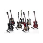 Hereveoyuncak Dekoratif Gitar Küçük Yahhya-1