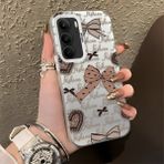 HONTINGA Realme C75 ile Uyumlu Kılıfı Silikon Kenar Sert Arka Düşüme Önleyici Basitlik Anti Düşme Kamera Korumali Fiyonk Desen Telefon Kılıfı Kadın ve Erkek Için Uygundur K1-0844 - Renkli