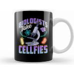 Humuts Funny Biologists Take Cellfies Biology Scientist Beyaz Kupa