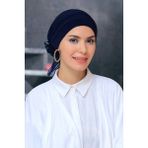 Hürrem Bone 1806_02 Lacivert Sandy Kumaş Pileli Nervürlü Güllü Pratik Hazır Geçmeli Tesettür Bone