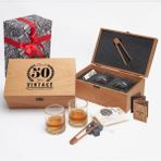 Hype Store 50 Yaş Tasarımlı Ahşap Kutulu 2'li Glasgow Viski Kadeh Seti + 6 Soğutucu Taş - Çok Renkli - Standart