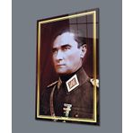 İdealizbiz Atatürk Portre Üniformalı Cam Tablo Hediyelik Büyük Tablo Ev Ofis Dekoru