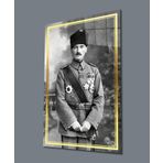 İdealizbiz Gold Şerit Siyah Beyaz Üniformalı Atatürk Portesi Cam Tablo, Uv Baskılı Ve Temperli, Hediyelik