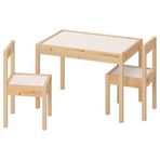 Ikea Latt çocuk masası, 2 sandalyeli, küçük odalar veya yatak odaları için beyaz/çam