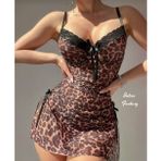 İntive lingerie-innocent&attractive Intive Fantasy Leopar Desen Yanlardan Yırtmaçlı Kurdele Detaylı Drapeli Mini Gecelik