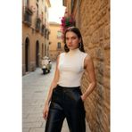 İntive lingerie-innocent&attractive Kadın Beyaz Kolsuz Balıkçı Yaka Basic Bluz