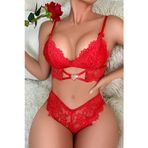 İntive lingerie-innocent&attractive Kadın Kırmızı Kalp Tokalı Çapraz Lastik Detaylı Dantel İç Çamaşır Takımı