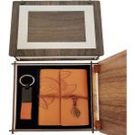 İntora Özel Ahşap Kutulu Taba Deri Defter ve Anahtarlık Set