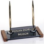 İsimlik Sepeti Kişiye Özel Lizbon Kristal Masa İsimliği Ahşap Ofis Masaüstü İsimlik
