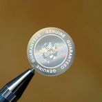 İspanya'da Üretilen Hologram Etiketleri Sabotaj Korumalı Etiketler Orijinal Güvenlik Holografik Etiketler (490) İspanya'da Üretilmiştir
