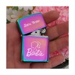 İşte Bu Kişiye Özel Isimli Benzinli Zippo Çakmak Pembe Barbie Tasarım