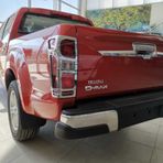 Isuzu D-Max 2014+2019 Bagaj Acma Kolu Kaplaması Nıkelaj