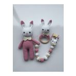 Jaju Baby Amigurumi Pembe Papyonlu Tavşan 29 Cm Çıngırak Ve Emzik Zinciri Üçlü Set
