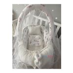 Jaju Baby Beyaz Örgü Pike Kumaş ve Tüy Desen Kumaş Ponponlu Babynest Oyuncak Aparat ve Tül Set