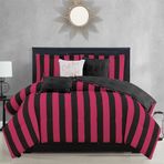 Juicy Couture Cabana Çizgili Çift Taraflı Yatak Seti - Kraliçe/Tam Boy - Siyah ve Canlı Pembe Çizgili Baskı - 6 Parça Set - 1 adet 90" x 90" Yorgan içerir, 3 Dekoratif Yastık, 2 Yastık Kılıfı