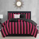 Juicy Couture Cabana Çizgili Çift Taraflı Yatak Takımı - King Boy - Siyah ve Canlı Pembe Çizgili Baskı - 6 Parça Set - 1 adet 264 cm x 228 cm Yorgan içerir, 3 Dekoratif Yastık, 2 Yastık Kılıfı