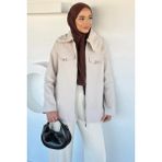 Julude Yaka Peluşlu Taş Işlemeli Tesettür Kaban P-00020117 - Krem - 46