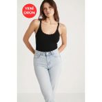 Kadın %100 Pamuklu Normal Kalıp Dantel Detaylı Regular Fit Ince Askılı Oyuk Yaka Siyah Atlet - 2XL