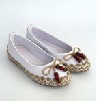 Kadın Deri Babet Ayakkabı, Jüt Örgülü Kenar, Ahşap Boncuklu Fiyonk Detaylı, Ortopedik Tabanlı, Esnek Taban, Slip-On Model (Beyaz, EU Ayakkabı Beden Sistemi, Yetişkin, Kadın, Sayısal, Dar, 37)