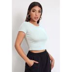 Kadın Zarif Dokunuş Beyaz Yuvarlak Yaka Yarım Kol Crop Top Bluz