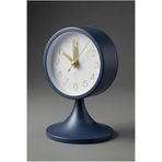 KaktüsKedi Dekoratif Modern Ayaklı Metal Masa Saati, Retro Tasarım, Yuvarlak, 8.5 cm Çap, 13 cm Yükseklik, Lacivert, Alarmlı