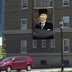 Kalpaklı Mustafa Kemal Atatürk Poster Cephe Bayrağı-300x450cm -3x4,5metre