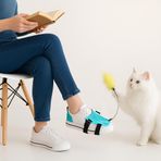 Kanji Ayağa Takılan Kedi Oyun Oltası – Tüylü Kedi Egzersiz Oyuncağı – Elleri Serbest Bırakan Ayaklı Oyun Olta Çubuğu