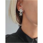 Kar Tanesi Model Kristal Taşlı Küpe