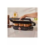Karaca Premium Gastro Grill Döküm Plaka Yanmaz Yapışmaz , Cam Üst Yüzey Tost Makinesi Black 2400W
