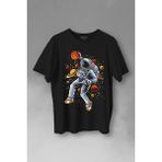 Kendim Seçtim Uzayda Satürn Gezegeni Yanında Basketbol Oynayan Astronot Baskılı Tişört Unisex T-Shirt - 2XL - Siyah