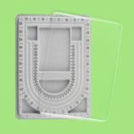 Kendin Yap Takı Yapımı için Hobbyworker Plastik Boncuk Tahtası, Şeffaf Kapaklı Gri Flocklu, 6 Gömme Bölmeli, 3 U Şekilli Kanallı Tasarım Tahtası - Bileklik ve Kolye Yapım Seti