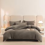 King Size Kadife Nevresim Takımı 3 Parça Düz Renkli 2 Yastık Kılıflı Yumuşak ve Sıcak Tutan Hafif ve Cilt Dostu 220x240 cm Renk 4