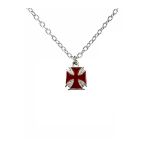 Kırmızı Kare Detaylı Haç Figürlü Unisex Kolye – 60 Cm Zincirli, Gotik & Vintage Metal Takı