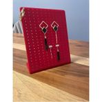 Kırmızı Küpe ve Takı Standı, 18CM x 13CM, Şık ve Kullanışlı Tasarım - Açık Gri