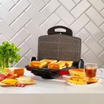 Kırmızı Lal Tost Makinesi, Pratik ve Şık Tasarım