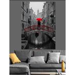 Kırmızı Şemsiyeli Şehir Geçidi Dekoratif Kanvas - Mdf Ahşap Tablo - 70 X 100 Cm