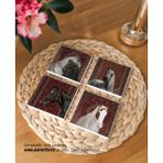 Kırmızı Vintage Halı ve At Figürlü Doğal Taş Bardak Altlığı Seti - Şık ve Dekoratif Tasarım (4’lü Set) - 10 x 10 cm