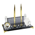 Kişiye Özel Siyah Cam Masaüstü İsimlik – Quartz Saatli, Kartvizitlikli, Çift Kalemli Lüks Ofis Seti (24x12 cm)
