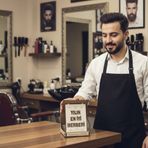 Kişiye Özel Yılın En İyi Berberi Ahşap Plaket
