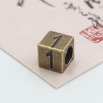 KIZAMI Bakır sayılı inciler 100 adet, 7 x 7 mm bronz harf boncuklar, kare bileklik, kolye, el işi