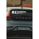 Kocamın Tasarımı Trabzon 61 Plaka Kodlu Beyaz Araç Sticker Akçaabat Ilçe Yazılı Özel Tasarım 40X8 cm Şehir ve Ilçe Temalı Kaliteli Sticker